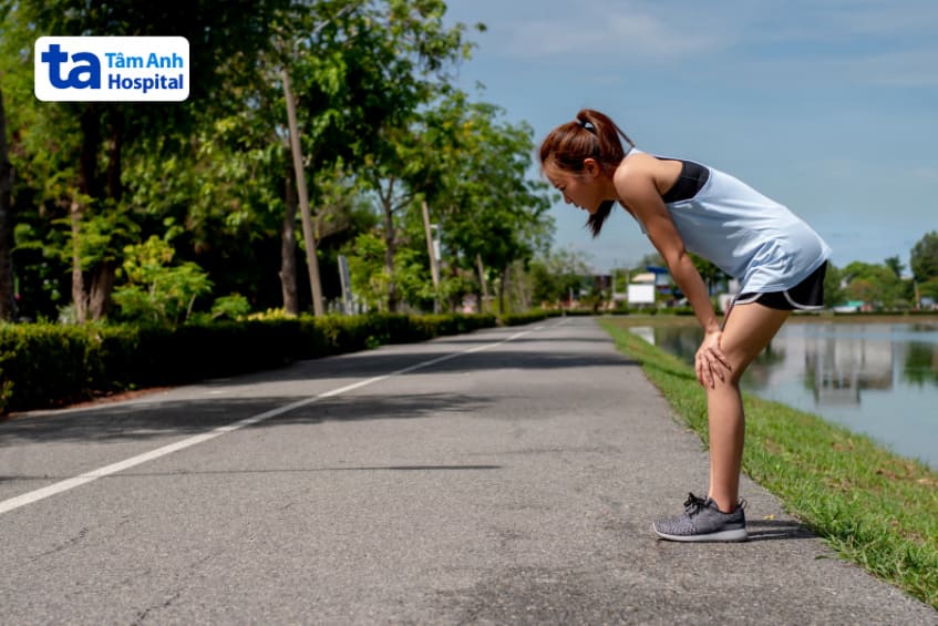 do hoạt động thể chất dưới trời nắng nóng