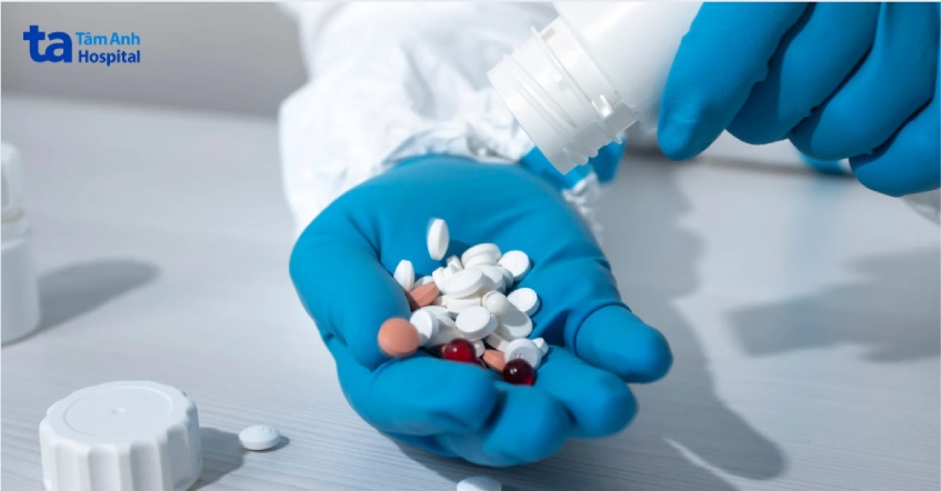 hội chứng thận hư nguyên phát chủ yếu được điều trị bằng thuốc