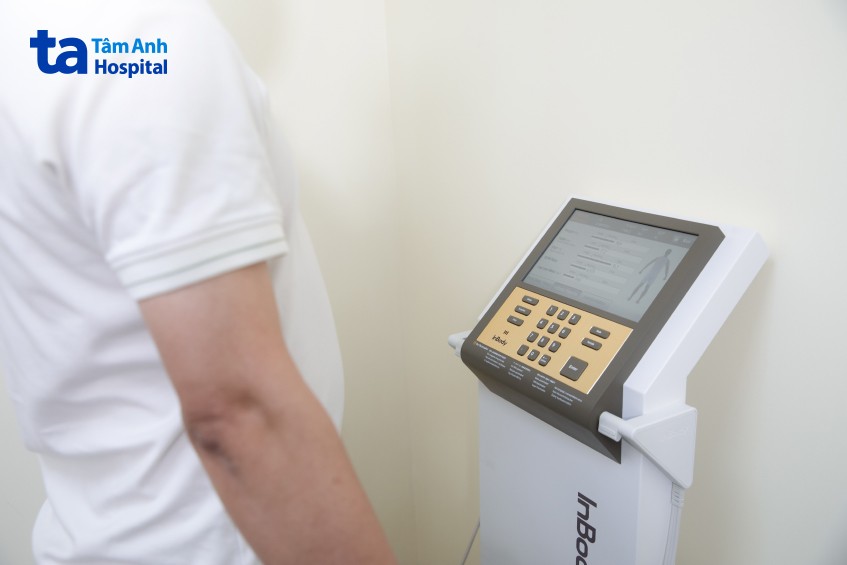 khách hàng đo inbody tại tâm anh