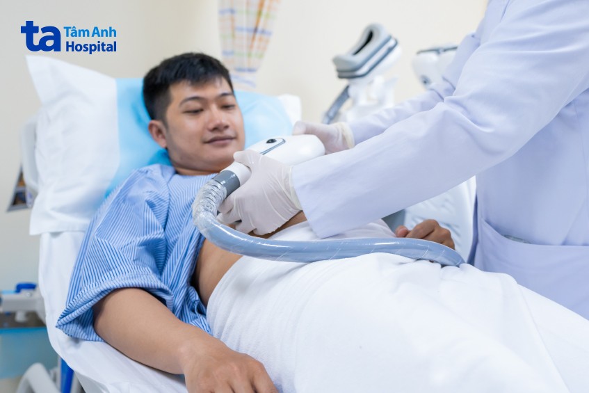 khách hàng giảm mỡ bằng đông hủy mỡ
