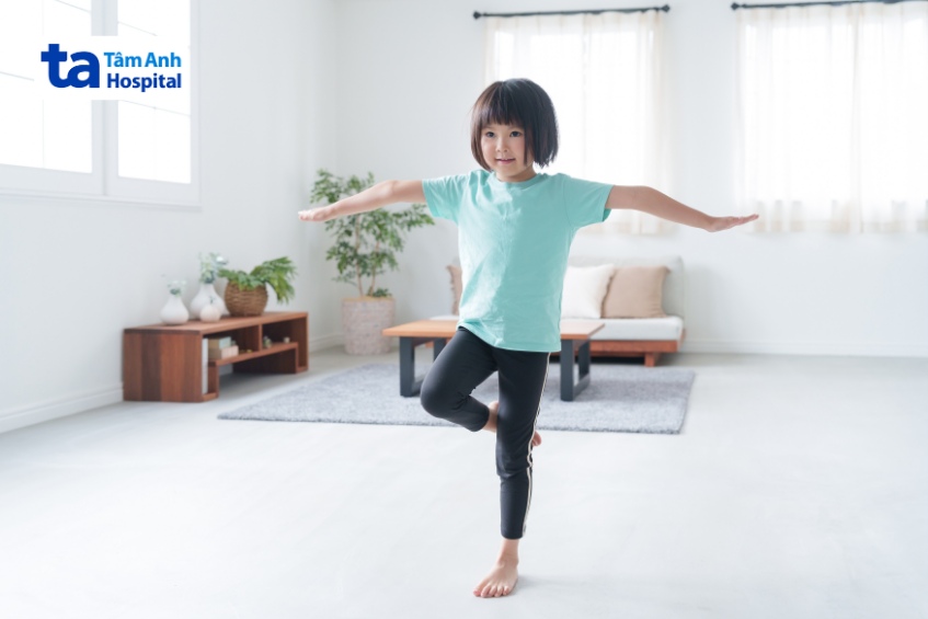 kiểm tra đột quỵ bằng cách đứng 1 chân