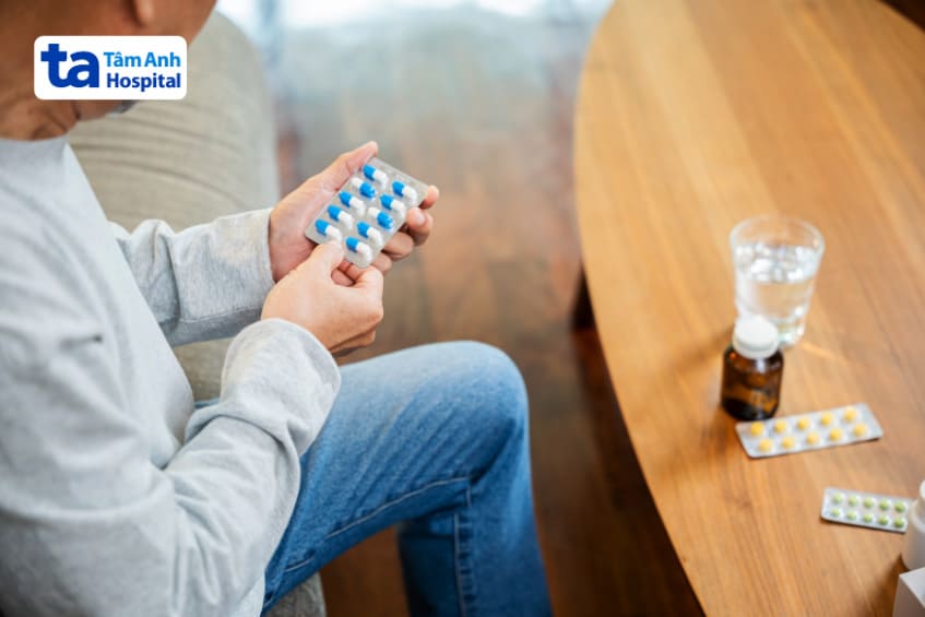 lạm dụng thuốc có thể gây đau đầu