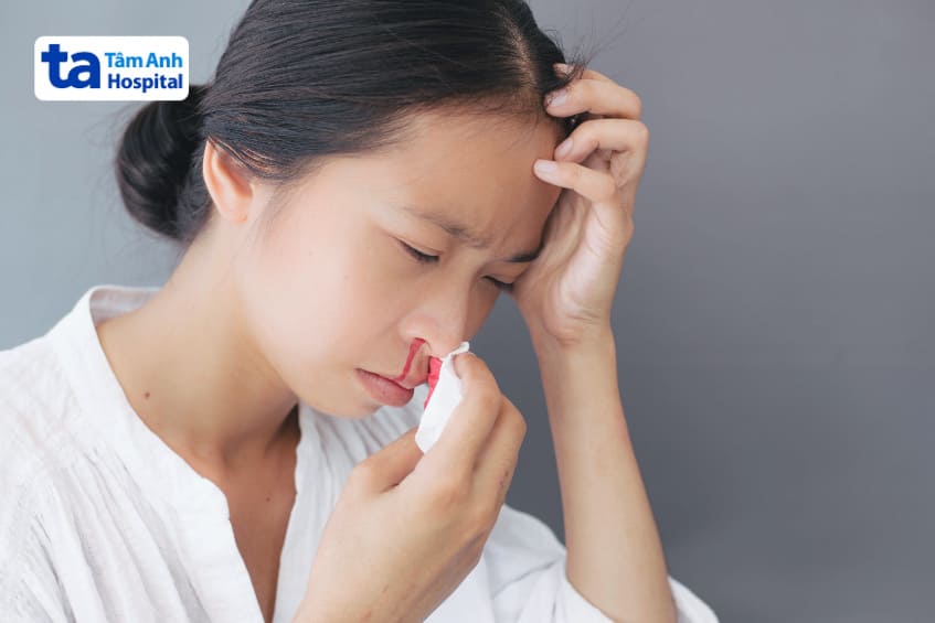 mọi đối tượng đều có thể bị đau đầu chảy máu cam