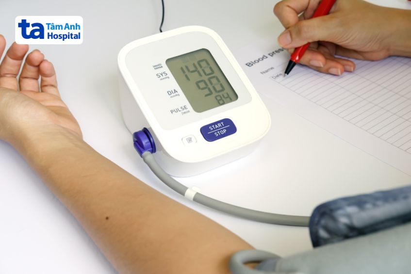 Nên ghi lại kết quả huyết áp sau mỗi lần đo để theo dõi