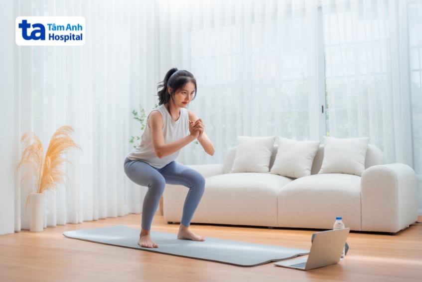 nên tập luyện thể thao thường xuyên