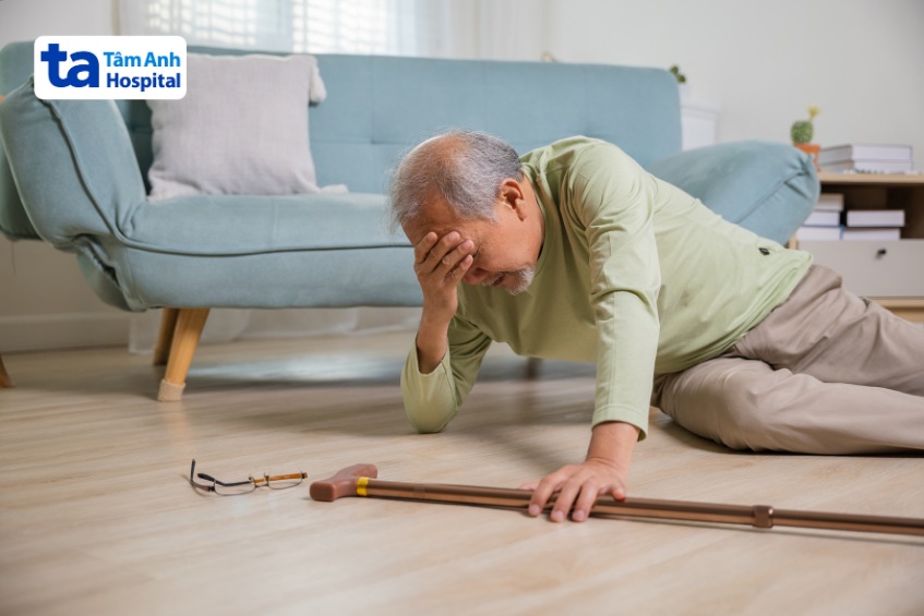 người cao tuổi đột quỵ đáp ứng kém điều trị