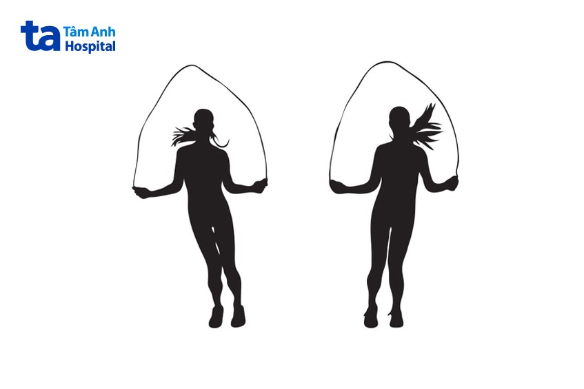 nhảy dây kết hợp nghiêng eo