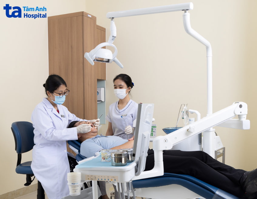 nhổ răng bao lâu thì hết chảy máu