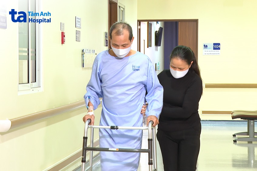 ông điệp tập đi sau 3 ngày phẫu thuật