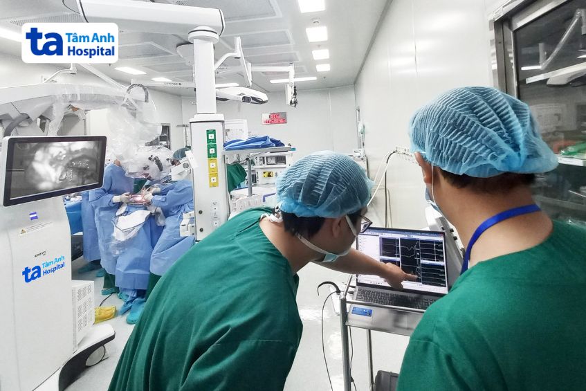 phẫu thuật u cột sống tại tâm anh