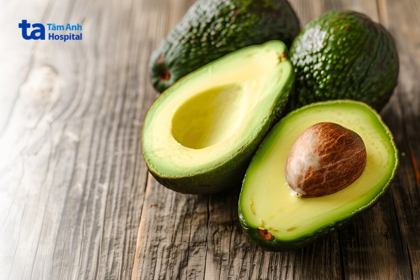 quả bơ chứa dưỡng chất ngừa đục thủy tinh thể