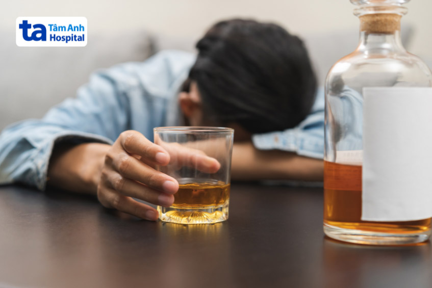 Rượu bia làm tăng nguy cơ viêm khớp ức đòn