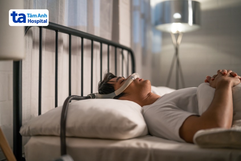 sử dụng thiết bị thở để kiểm soát triệu chứng