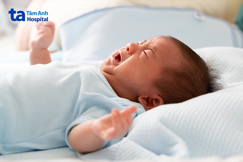 táo bón là tình trạng thường gặp ở trẻ sơ sinh