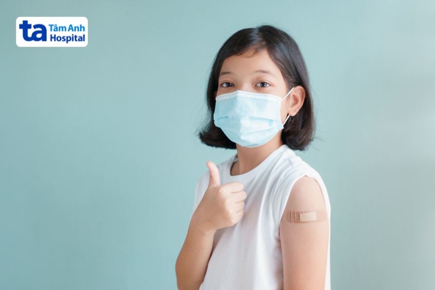 trẻ cần được tiêm vaccine đầy đủ
