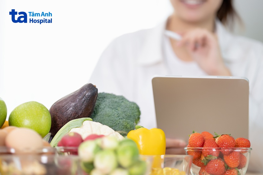 trẻ hen phế quản nên tham khảo ý kiến bác sĩ chuyên khoa