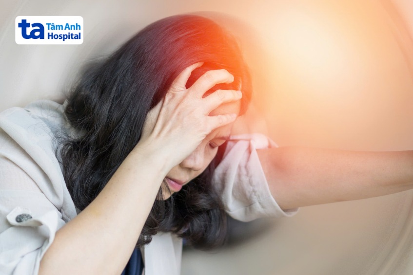 triệu chứng đột quỵ chóng mặt mất thăng bằng