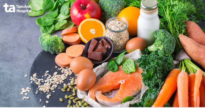 trong quá trình điều trị mụn nên đảm bảo cung cấp đầy đủ dinh dưỡng