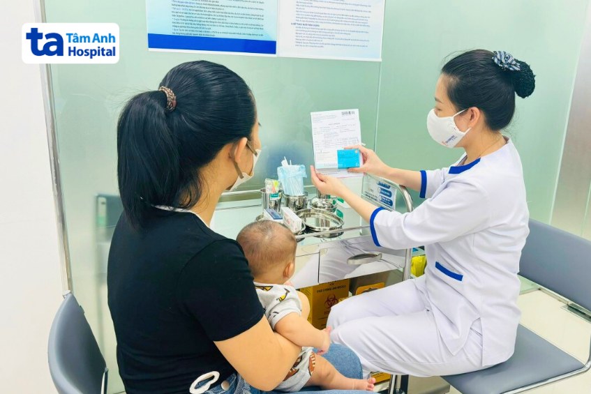 tư vấn tiêm vắc xin 6 trong 1 phòng bệnh