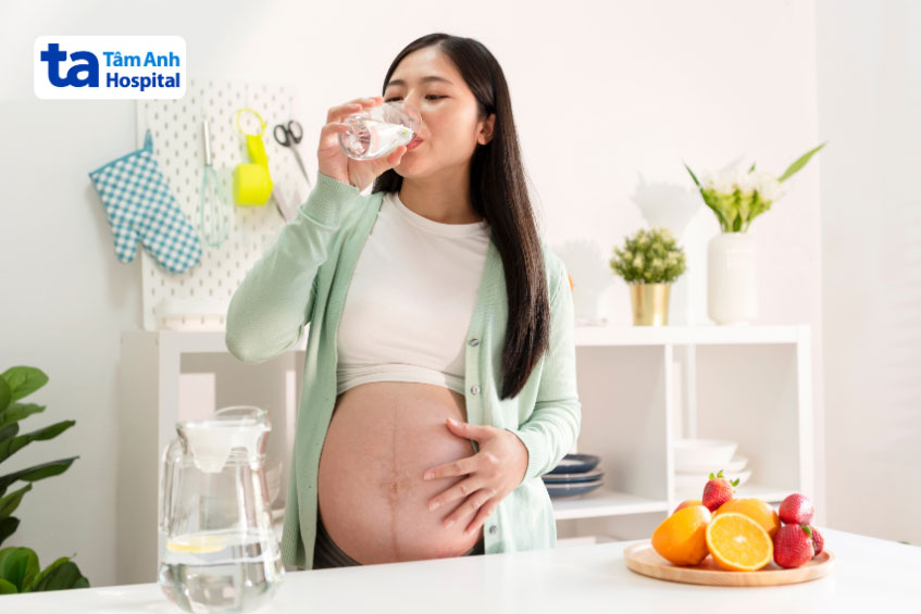 uống nhiều nước trước khi làm nipt