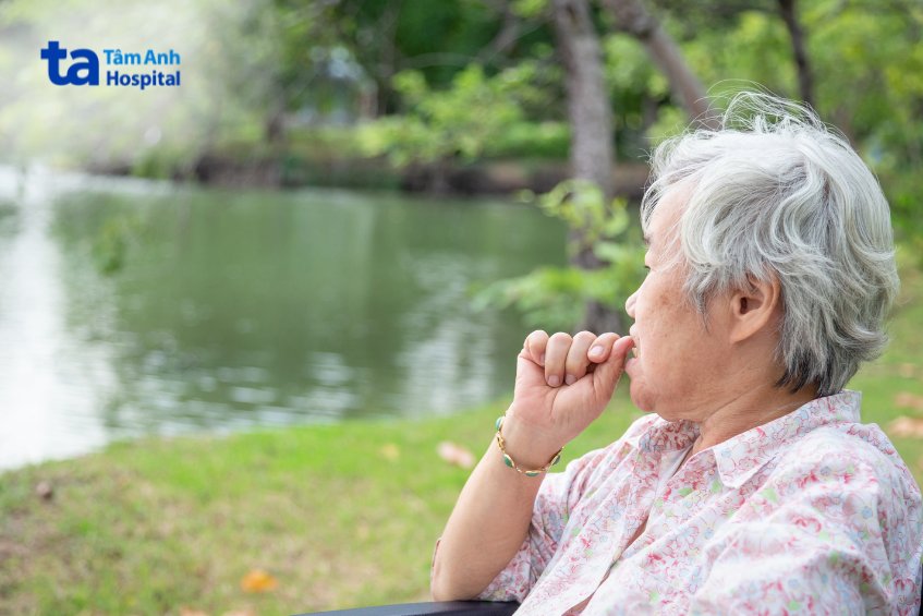 yếu tố ảnh hưởng đến móng tay