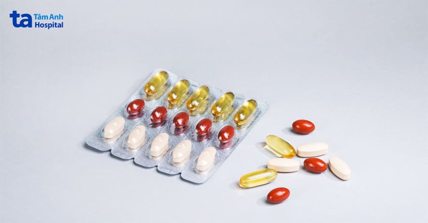 bác sĩ có thể kê đơn thuốc giúp điều trị bí tiểu