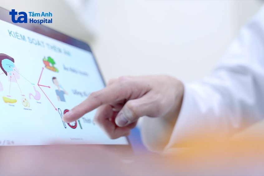 bác sĩ tư vấn tâm lý và dinh dưỡng