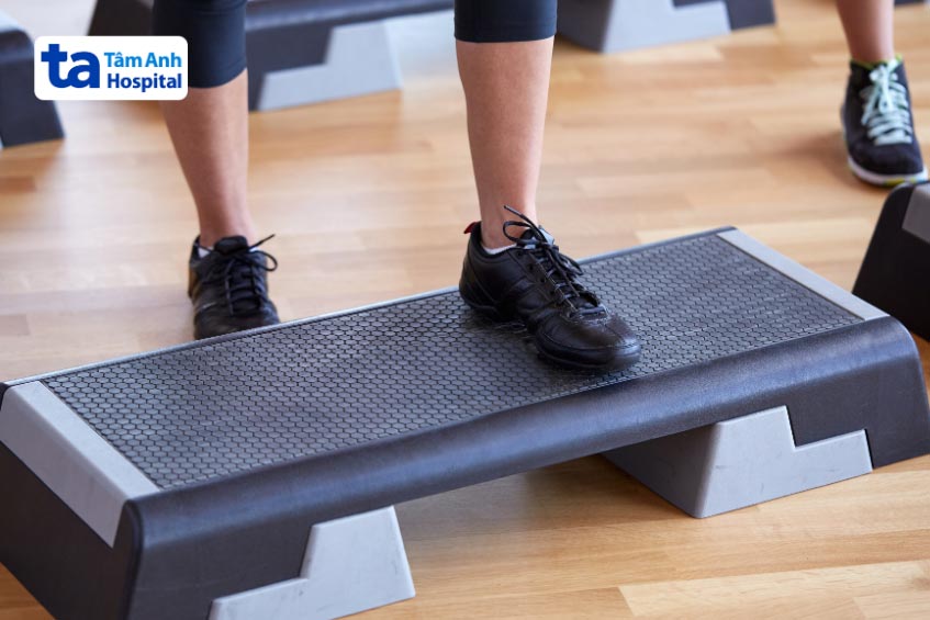 Bài tập bước chân lên bục