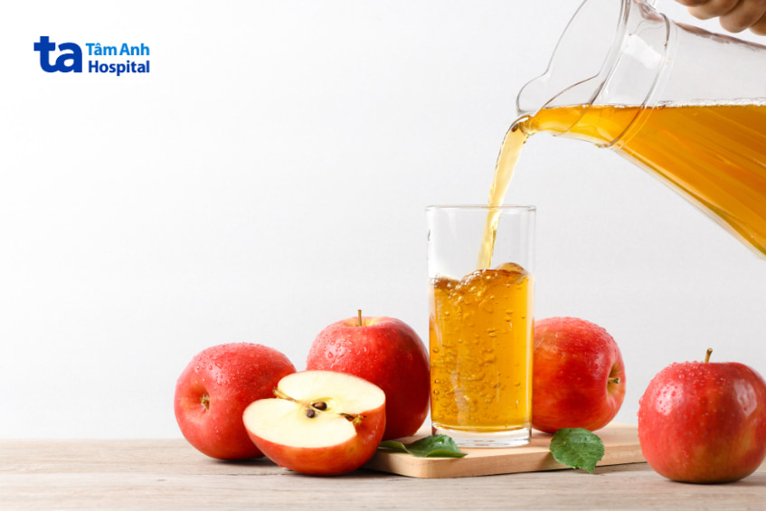 bị đau dạ dày nên uống nước ép táo