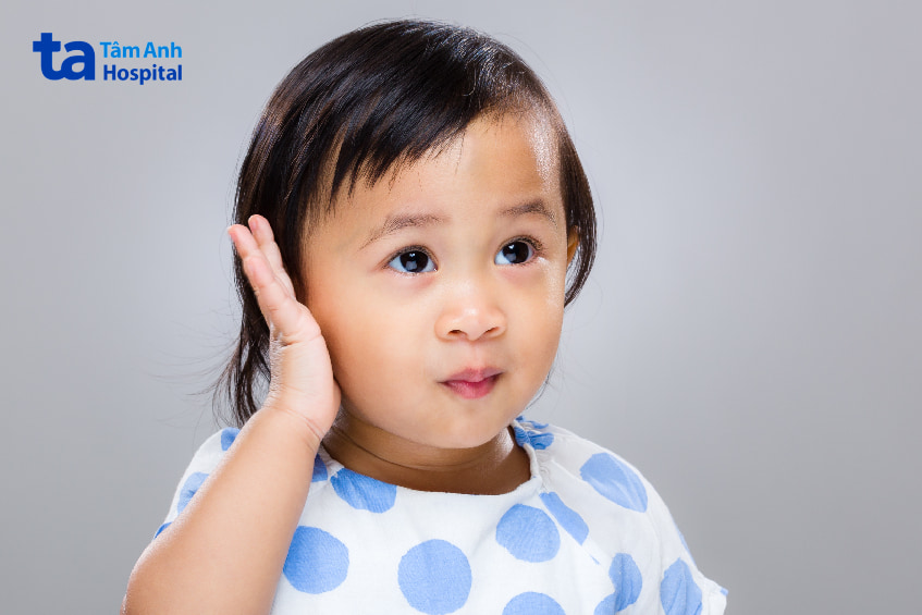 Các yếu tố nguy cơ và nguyên nhân gây khiếm thính là gì?