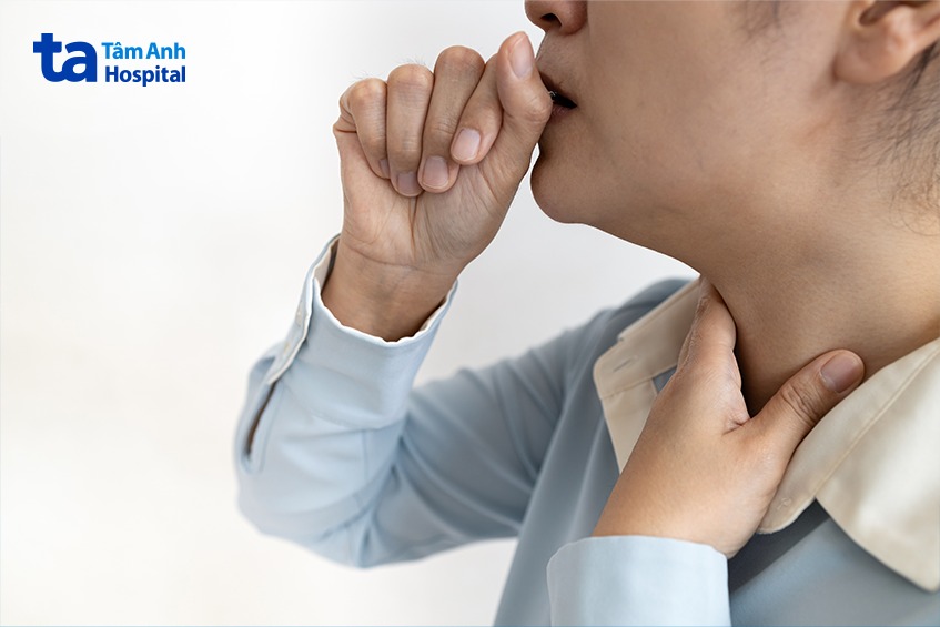 bị sùm mào gà ở họng