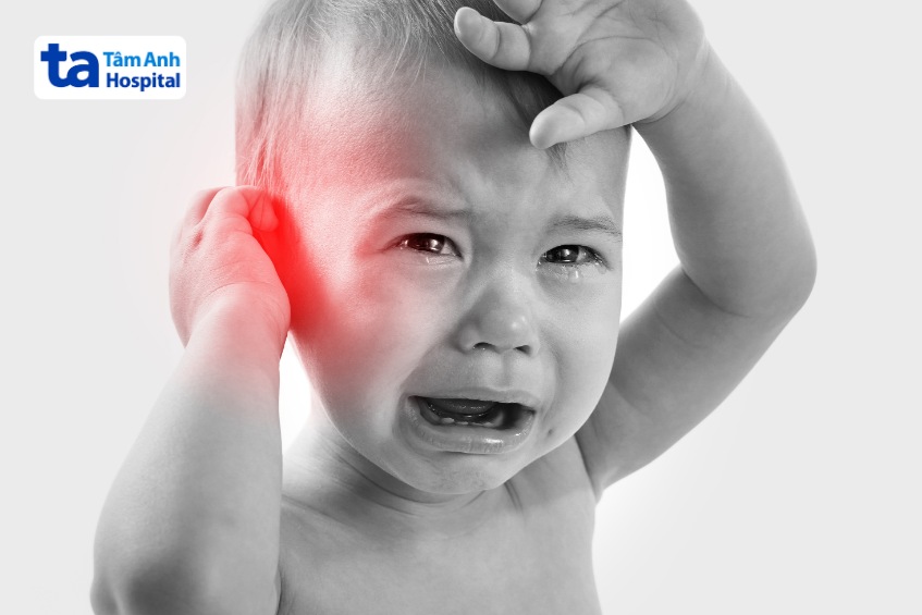 biến chứng viêm tai giữa do viêm phế quản co thắt