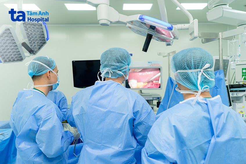 ca phẫu thuật polyp đại tràng ác tính