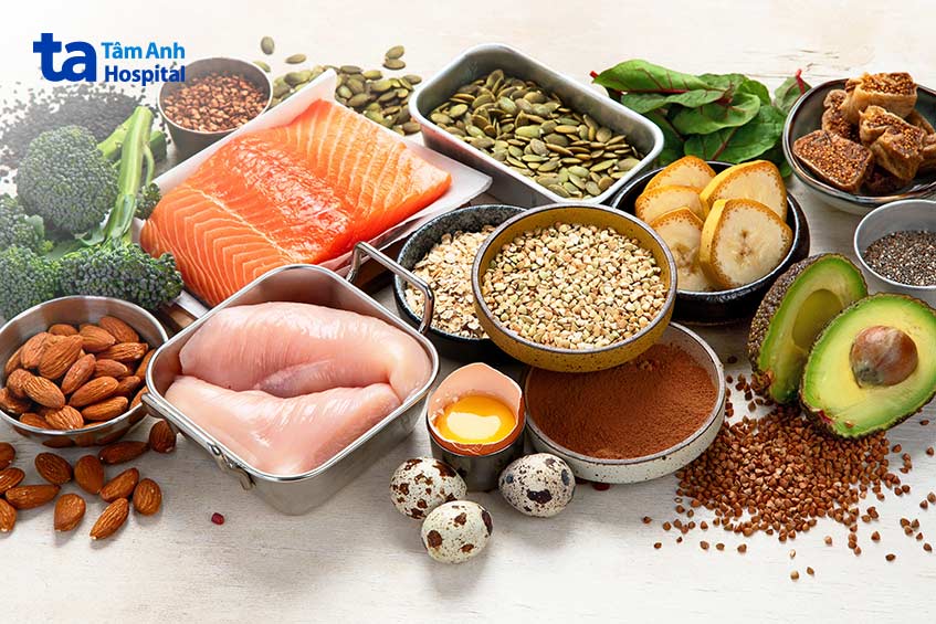 Cần xây dựng chế độ dinh dưỡng giàu protein, canxi, sắt, DHA khi mang đa thai IVF
