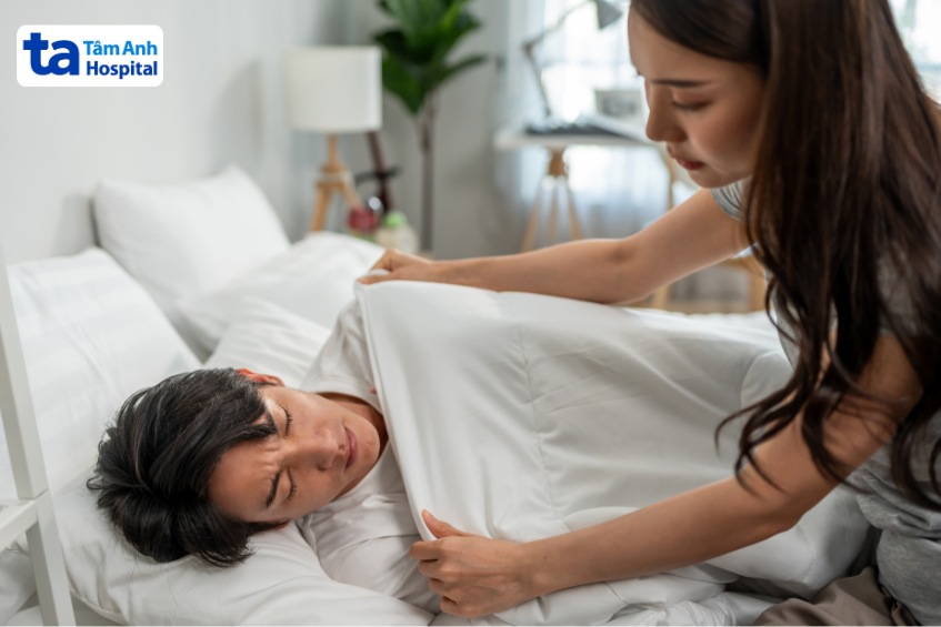 cấp cứu ngay khi có dấu hiệu đột quỵ do quan hệ