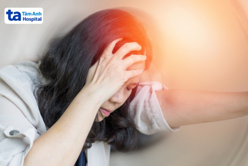 Cholesterol cao dẫn đến cơn thiếu máu não thoáng qua hoặc có thể gây đột quỵ não.