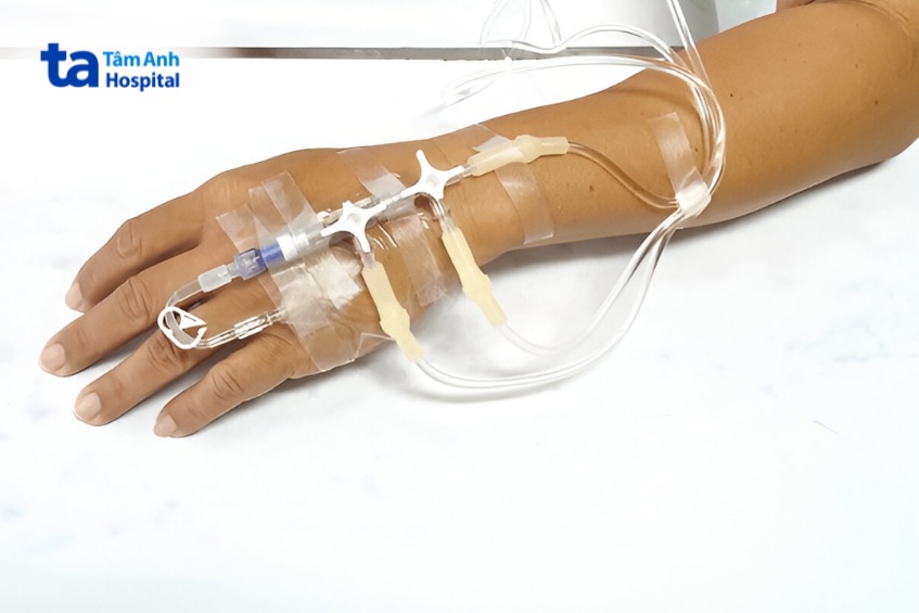 chữa ung thư tai mũi họng