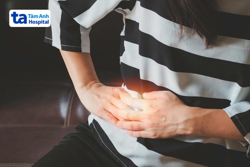 đau bụng góc phần tư dưới bên phải