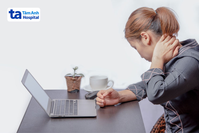 Đau cổ vai gáy là dấu hiệu của bệnh xương khớp