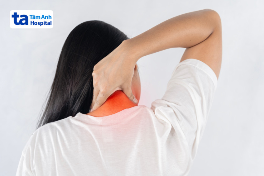 Đau cổ vai gáy và đau đầu thường theo từng đợt