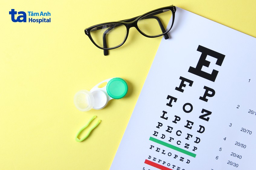đeo kính đúng độ cải thiện cận thị