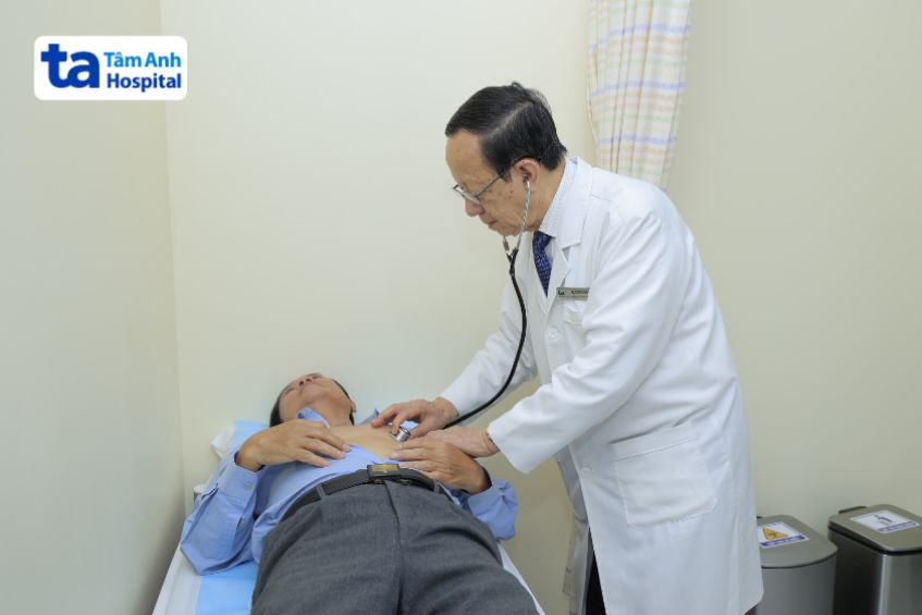 Điều trị ho đau ngực bên trái phụ thuộc vào nguyên nhân cụ thể.