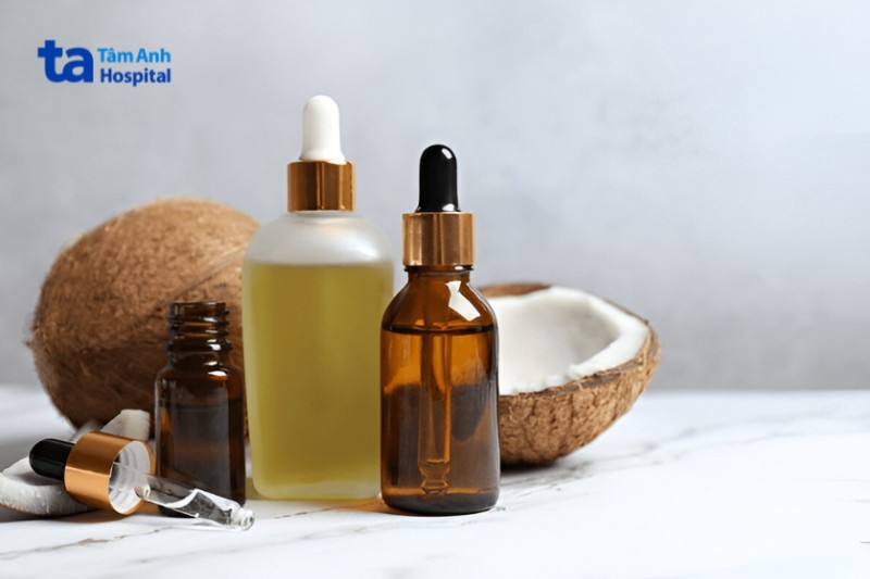 dầu dừa hỗ trợ làm mờ đốm đồi mồi