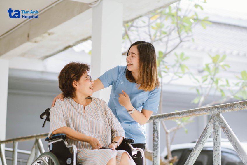 động viên chăm sóc người bệnh truyền hóa chất