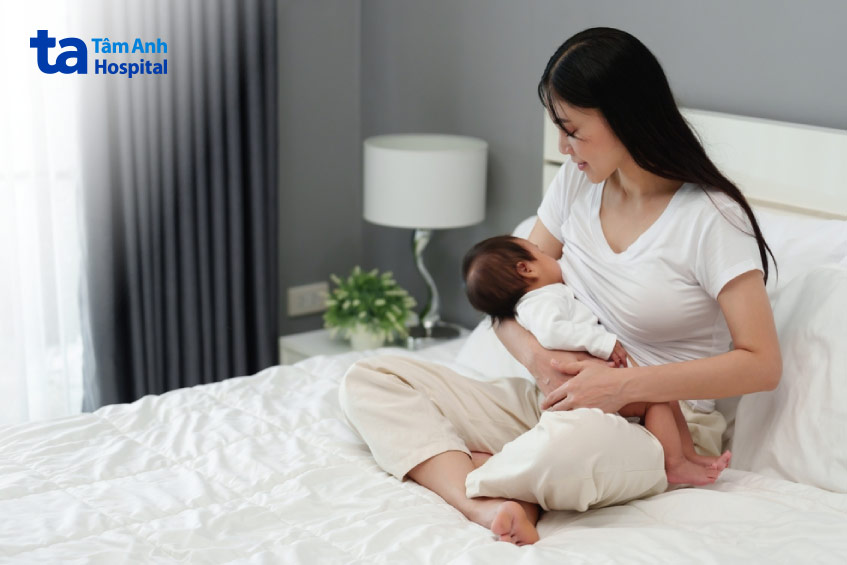 giai đoạn mang thai và cho con bú cần báo với bác sĩ