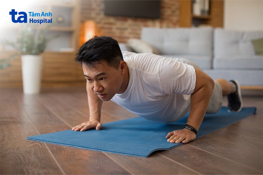 hít đất tác động nhóm cơ thân trên