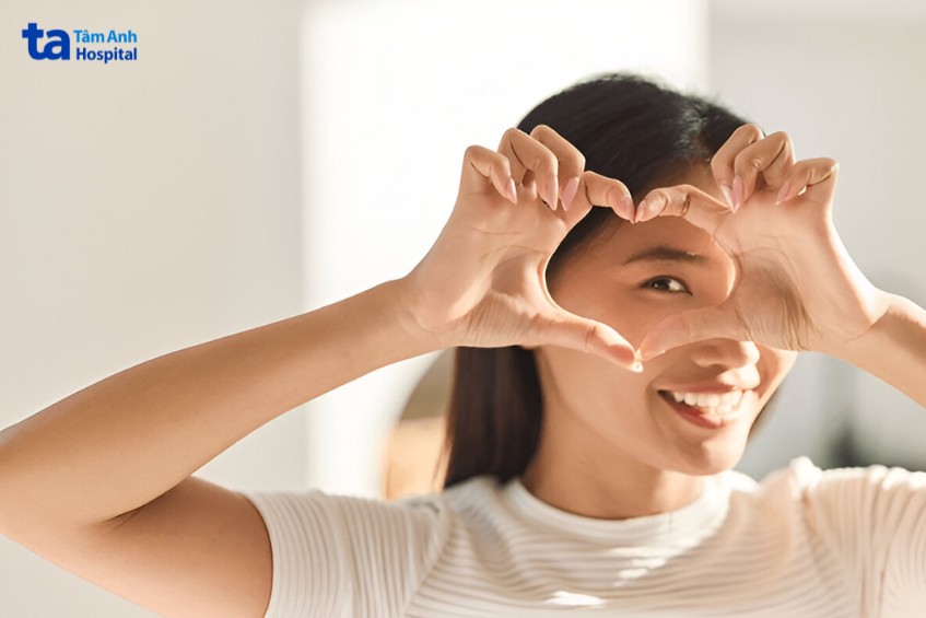 khô mắt sẽ giảm sau vài tháng