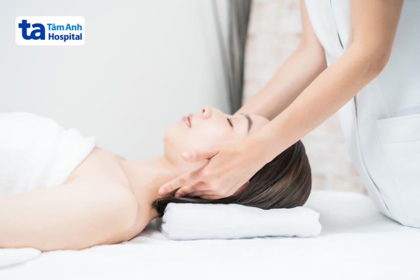 massage là biện pháp giảm đau
