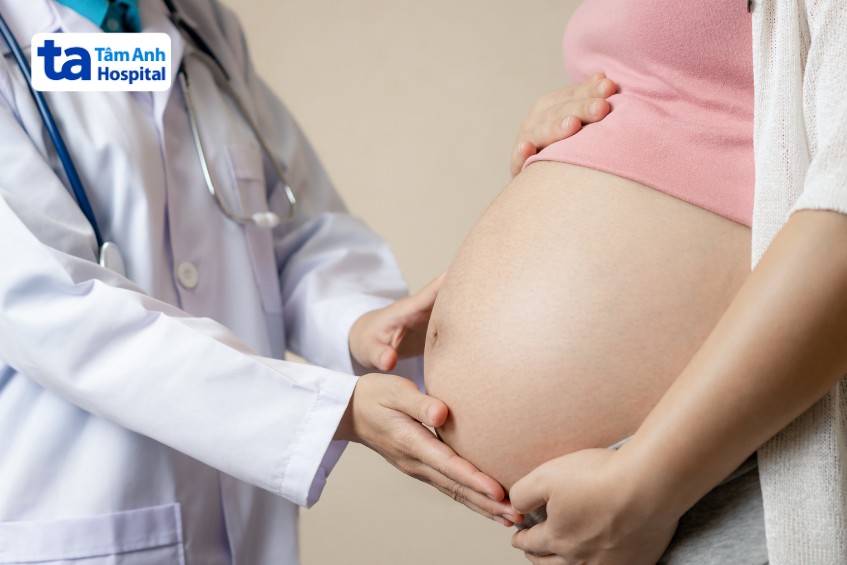 mẹ bầu cần đến gặp bác sĩ tư vấn