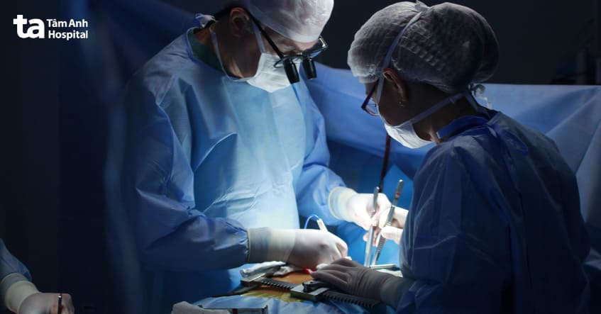 mổ nội soi ngược dòng là phương pháp ít xâm lấn